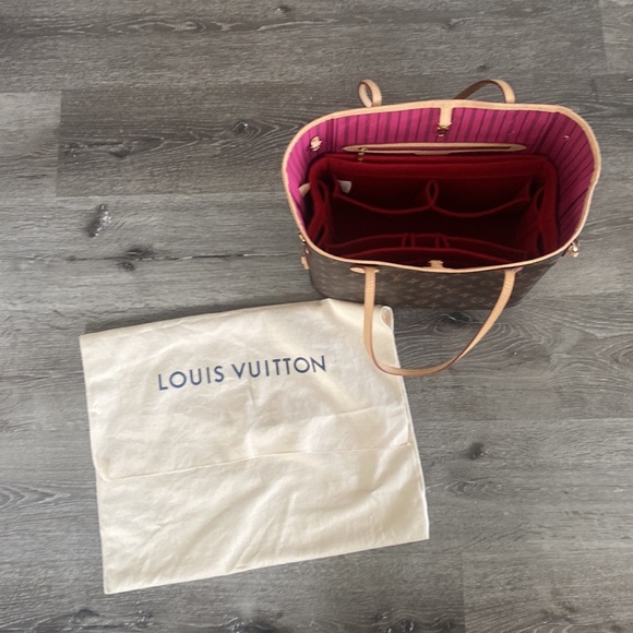 Authentic Louis Vuitton Neverfull MM monogram with pink interior - Picture 15 of 15